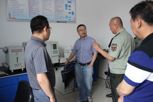 省应急治理厅、救援指挥中心、金年会集团向导旅行七台河公司救护大队化验室  张磊摄