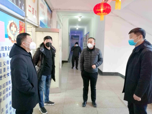 七台河公司新建煤矿组织党员干部深入下层检查疫情防控事情。（李春铭 摄）